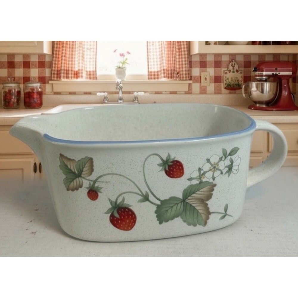 Savoir Vivre Luscious Strawberry Gravy Boat Creamer Japan Oven Safe Vtg Japan